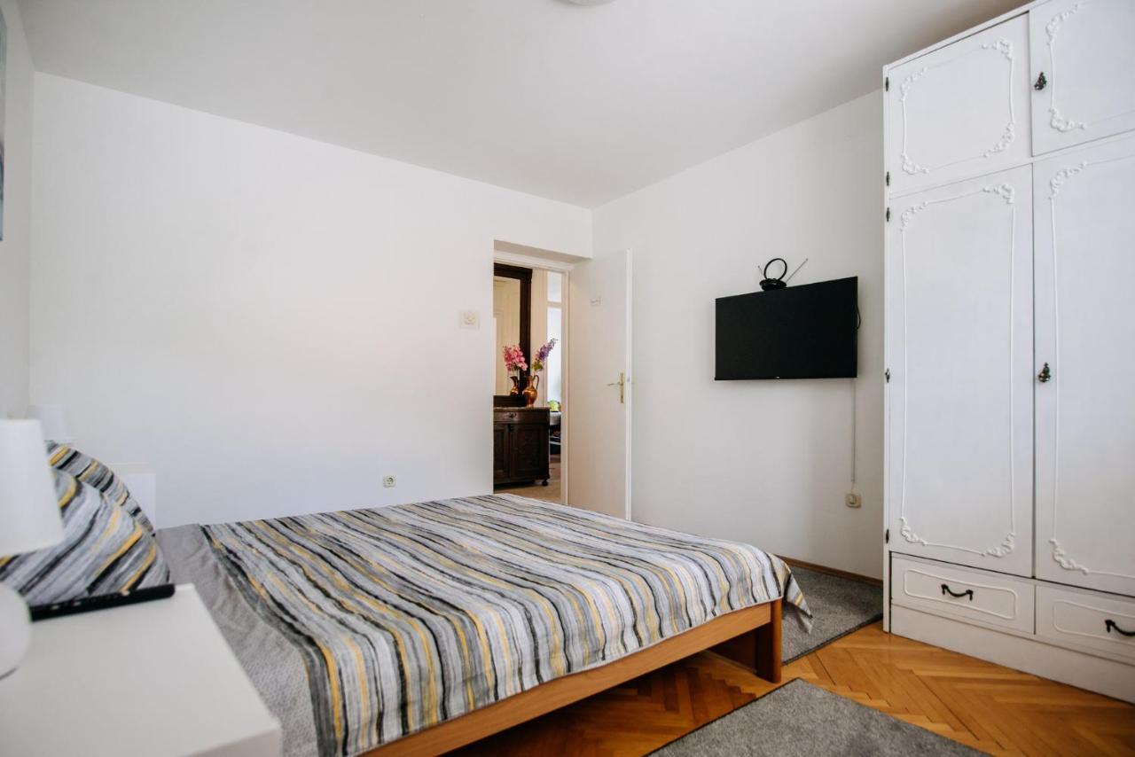 Sunnynest Apartment - 3Br Apt With Free Parking & Wi-Fi, Close To Lapad Bay Beach Дубровник Екстер'єр фото