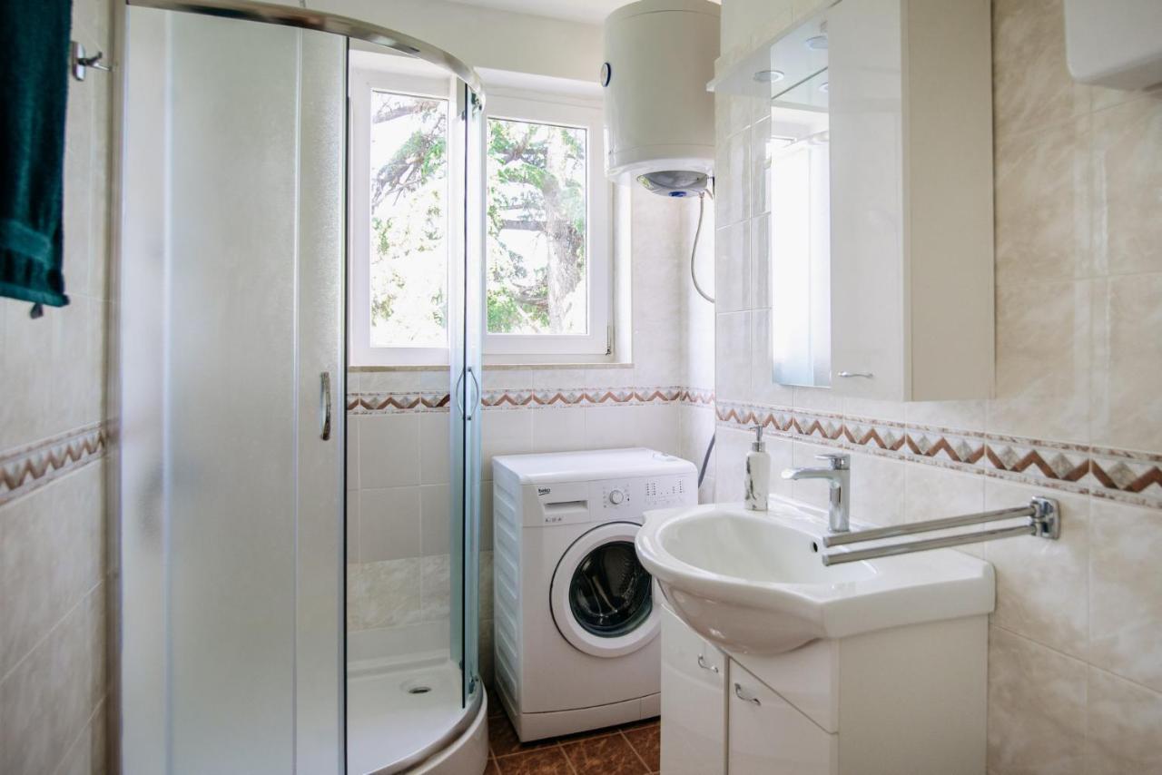 Sunnynest Apartment - 3Br Apt With Free Parking & Wi-Fi, Close To Lapad Bay Beach Дубровник Екстер'єр фото