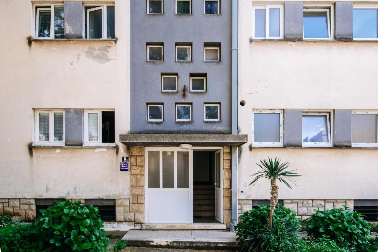 Sunnynest Apartment - 3Br Apt With Free Parking & Wi-Fi, Close To Lapad Bay Beach Дубровник Екстер'єр фото