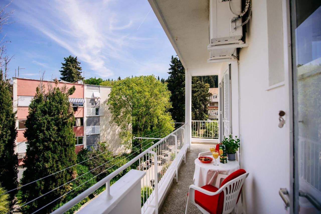 Sunnynest Apartment - 3Br Apt With Free Parking & Wi-Fi, Close To Lapad Bay Beach Дубровник Екстер'єр фото